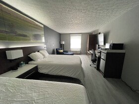 Luxor Inn & Suites, a Travelodge by Wyndham