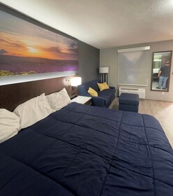 Luxor Inn & Suites, a Travelodge by Wyndham