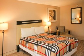 APM Inn & Suites