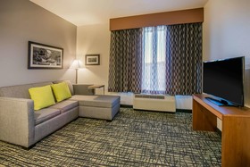 La Quinta Inn & Suites by Wyndham Morgantown