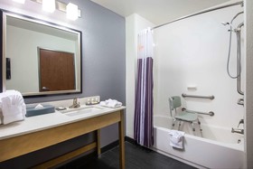 La Quinta Inn & Suites by Wyndham Morgantown