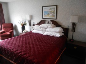 Super 6 Inn and Suites