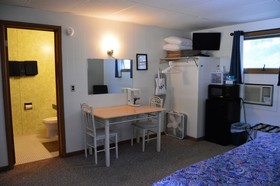 Baileys Sunset Motel and Cottages