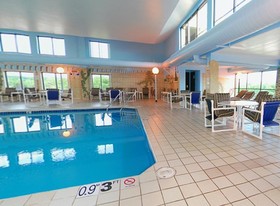 AmericInn & Suites By Wyndham Baraboo Event Center