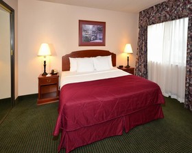 AmericInn & Suites By Wyndham Baraboo Event Center