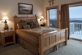 Inn at Wawanissee Point