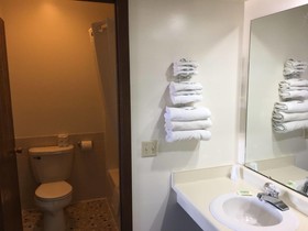 Thunderbird Motor Inn Baraboo