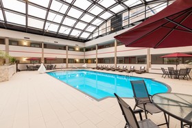 Holiday Inn Brookfield Milwaukee