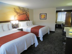 Holiday Inn Brookfield Milwaukee