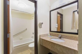AmericInn by Wyndham Burlington