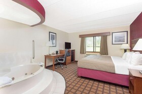 AmericInn by Wyndham Burlington