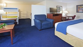 Holiday Inn Express Deforest (Madison Area)