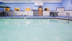 Holiday Inn Express Deforest (Madison Area)