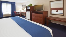 Holiday Inn Express Deforest (Madison Area)