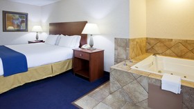 Holiday Inn Express Deforest (Madison Area)