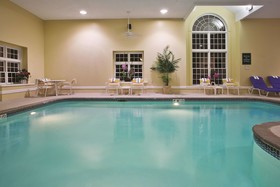 La Quinta Inn & Suites by Wyndham Milwaukee Delafield