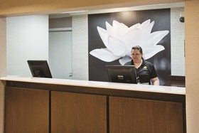 La Quinta Inn & Suites by Wyndham Milwaukee Delafield