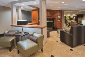 La Quinta Inn & Suites by Wyndham Milwaukee Delafield