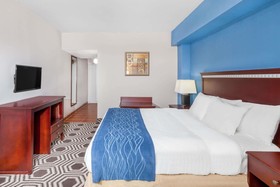 Baymont by Wyndham Delavan Near Lake Geneva