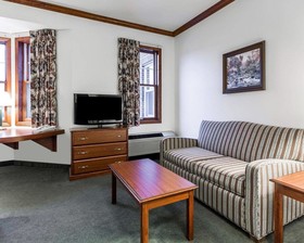 Kress Inn, Ascend Collection