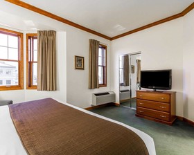 Kress Inn, Ascend Collection