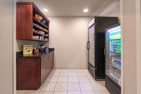 Cobblestone Inn & Suites