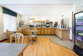 Days Inn by Wyndham Eagle River