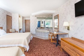 Days Inn by Wyndham Eagle River