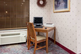 Days Inn by Wyndham Eagle River