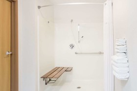 Days Inn by Wyndham Eagle River