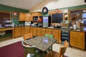 AmericInn by Wyndham Eau Claire