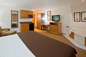 AmericInn by Wyndham Eau Claire