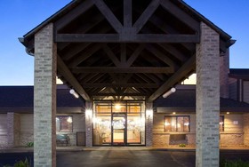 AmericInn by Wyndham Eau Claire