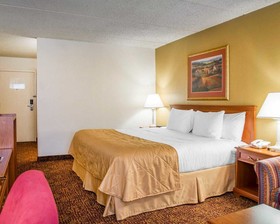 Holiday Inn Express & Suites Eau Claire West I-94