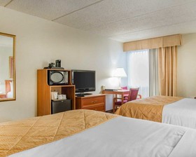 Holiday Inn Express & Suites Eau Claire West I-94
