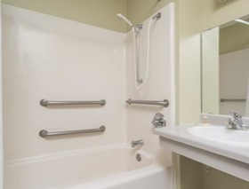 Days Inn by Wyndham West-Eau Claire