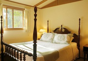 Peninsula Park-View Resort