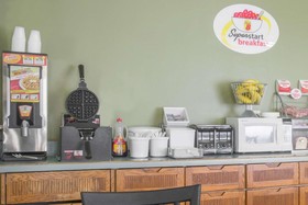 Super 8 by Wyndham Fond Du Lac