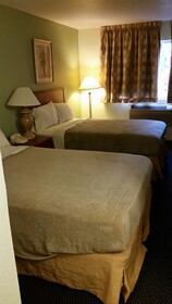 River Walk Inn & Suites