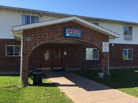 Villa Inn Motel Near Hwy 12 WI Capital O