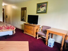 Villa Inn Motel Near Hwy 12 WI Capital O