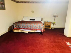 Villa Inn Motel Near Hwy 12 WI Capital O