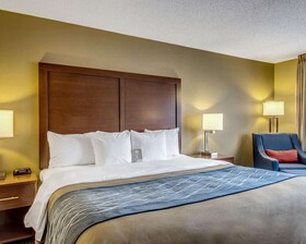 Comfort Inn & Suites Grafton-Cedarburg