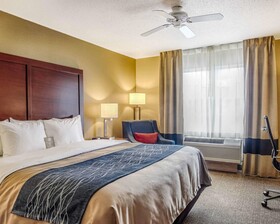 Comfort Inn & Suites Grafton-Cedarburg