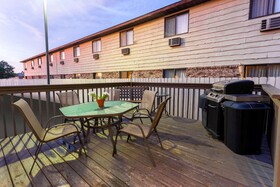 AmericInn by Wyndham Hartford WI