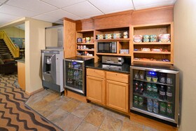 AmericInn by Wyndham Hartford WI