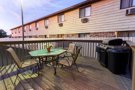 AmericInn by Wyndham Hartford WI