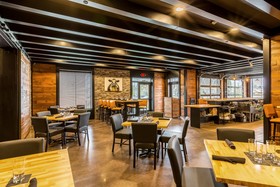 Cobblestone Hotel and Suites Hartford