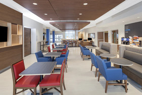 Holiday Inn Express and Suites Hudson I 94