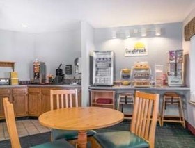 Days Inn by Wyndham Hurley